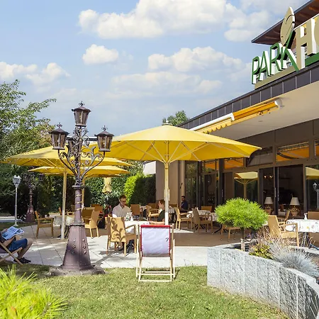 Parkhotel An Der Therme 호텔 4*
