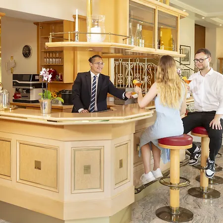 מלון Parkhotel An Der Therme באד קרוצינגן